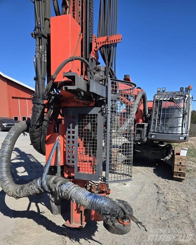 Sandvik Ranger DX800 Oprema za bušenje u tunelima i podzemnim rudnicima