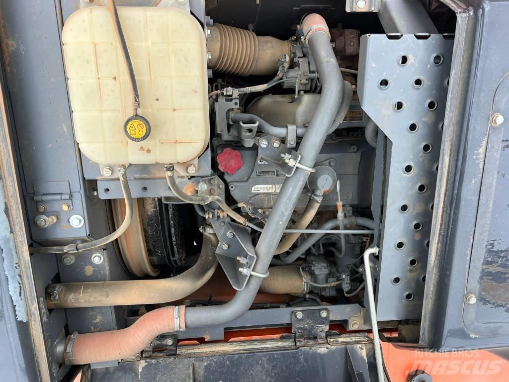Hitachi ZX 210 LC-6 Bageri guseničari