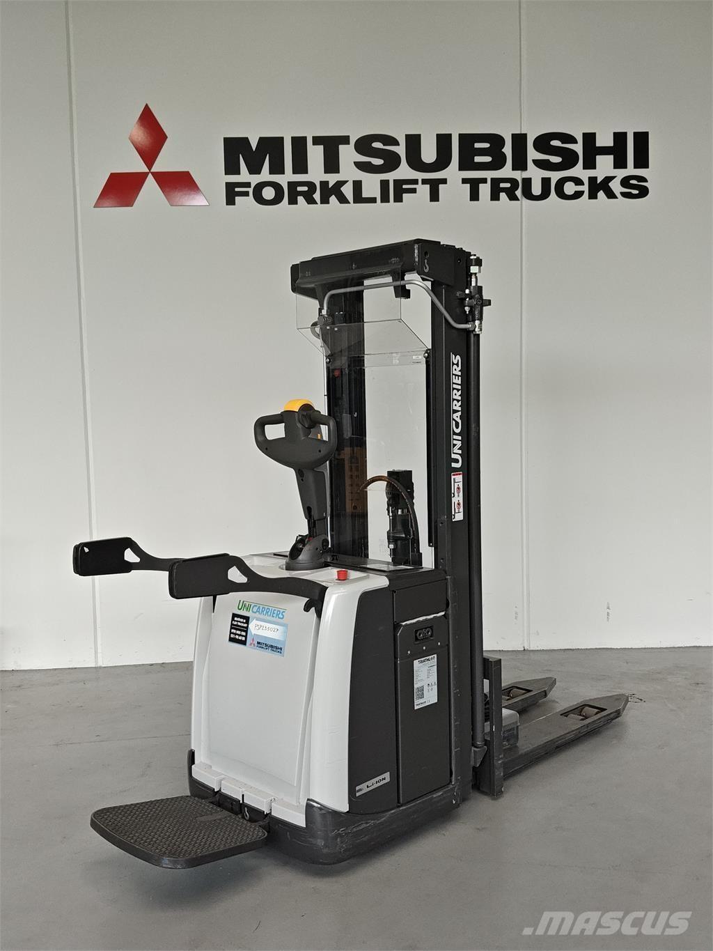 Atlet PSP160 Samopogonski ručni viljuškari