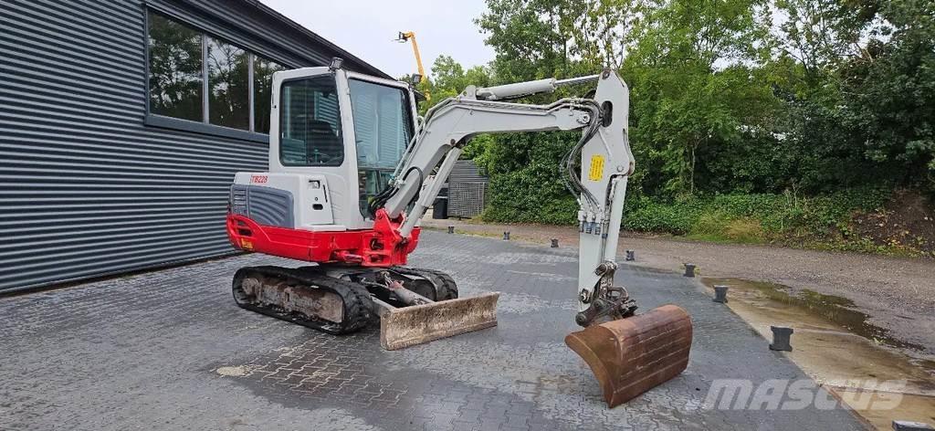 Takeuchi TB228 Mini bageri < 7t