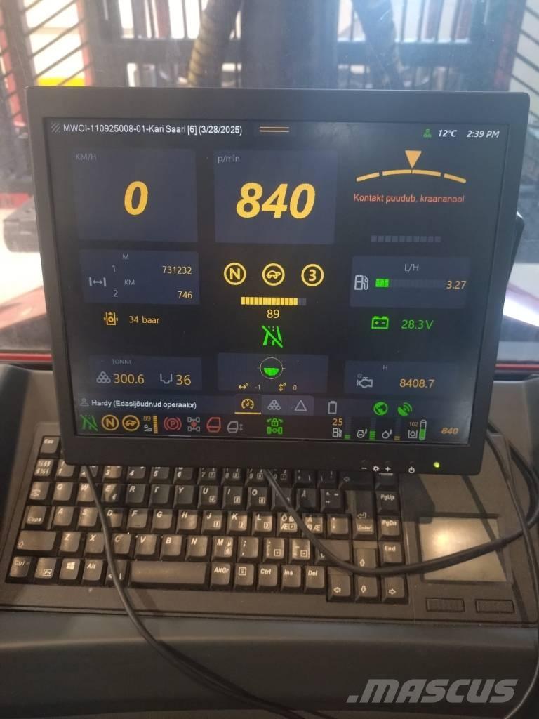 Komatsu 875 Forvarderi