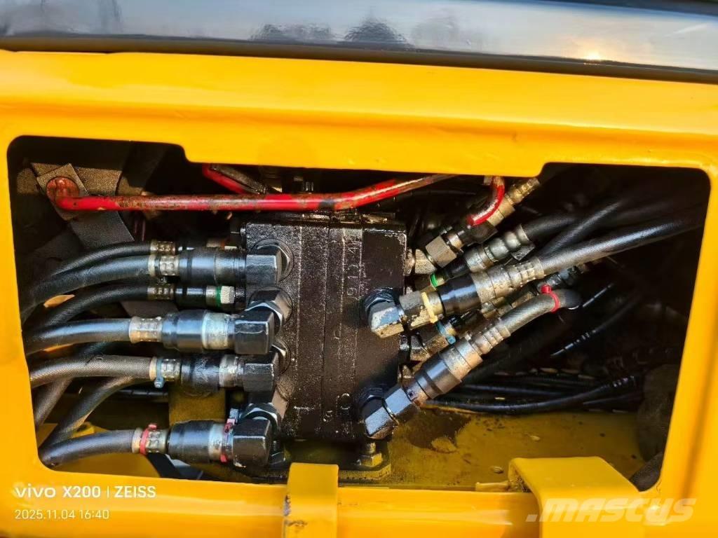 Komatsu PC 40 MR Mini bageri < 7t