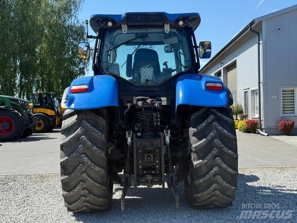 New Holland T 7.175 Traktori