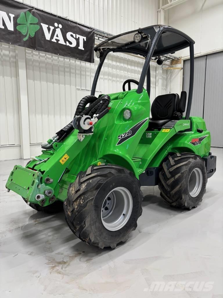 Avant 528 Višenamenski utovarivači