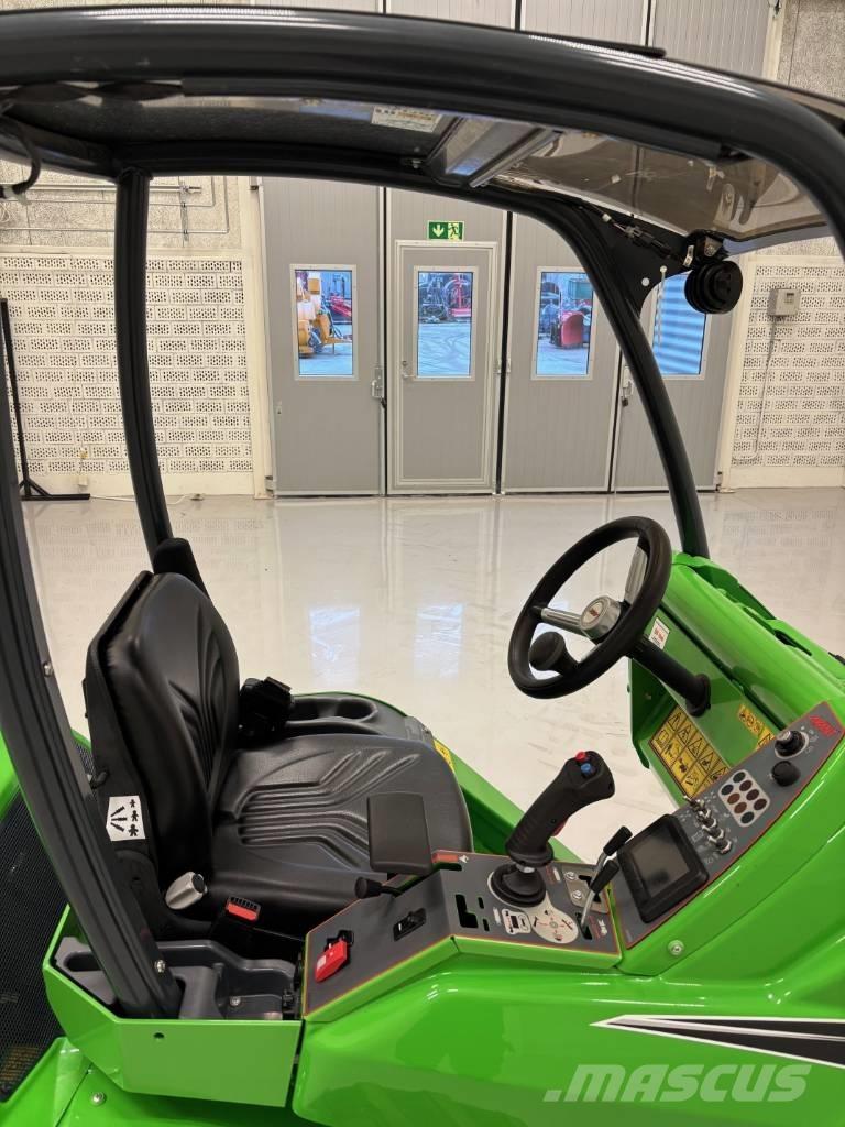 Avant 528 Višenamenski utovarivači