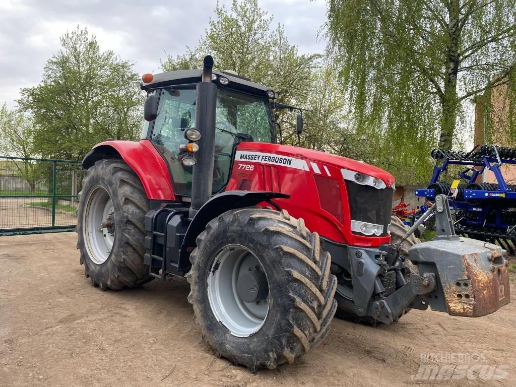 Massey Ferguson 7726 Traktori