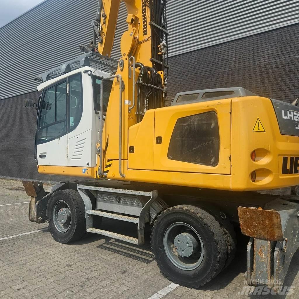 Liebherr LH22 Bageri za prenos primarnih/sekundarnih sirovina