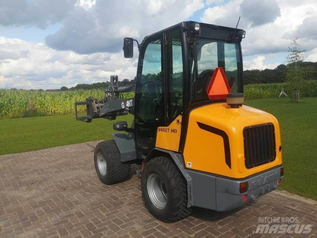 GiANT V 452 T HD Utovarivači na točkove