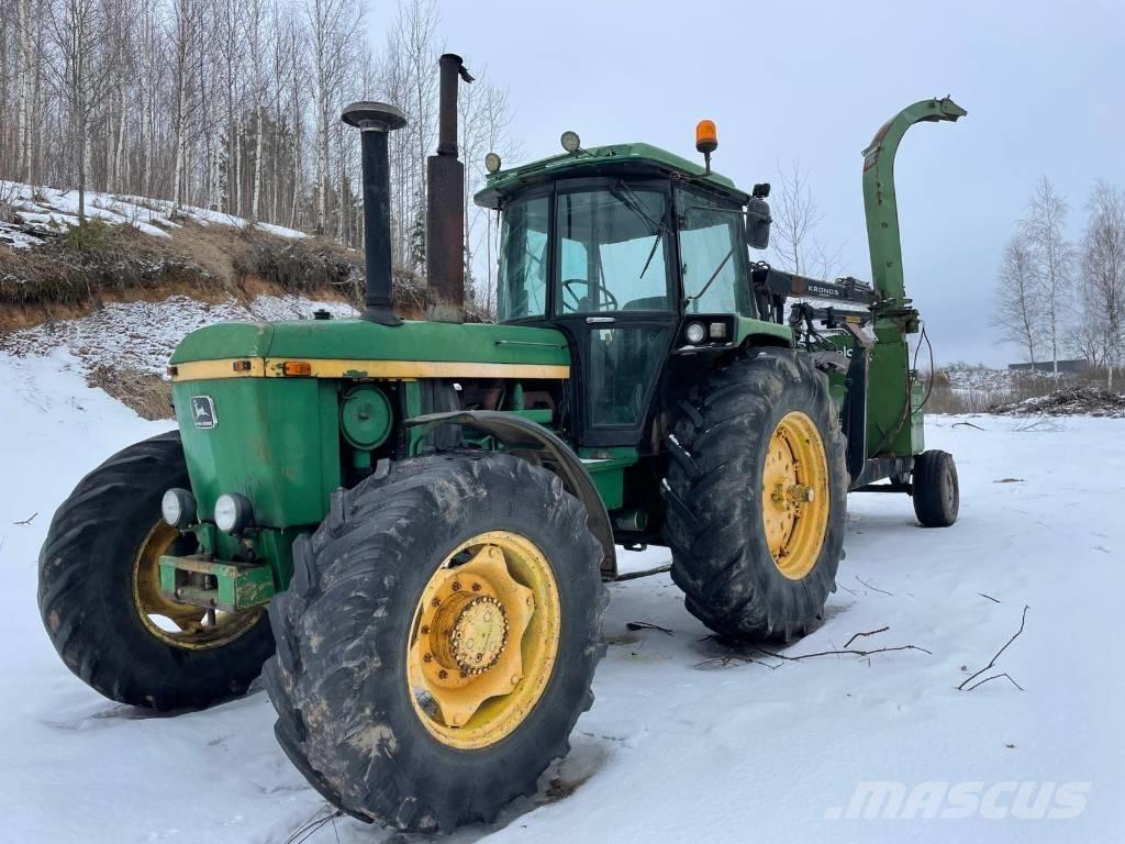 John Deere 4240 S Traktori