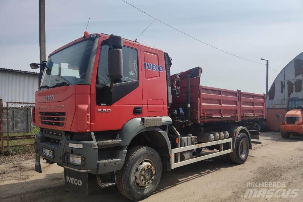 Iveco Trakker 380 Kiperi kamioni