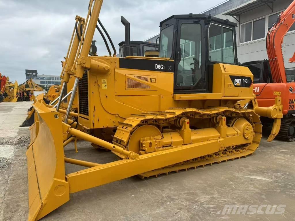 CAT D 6 G Buldožeri guseničari