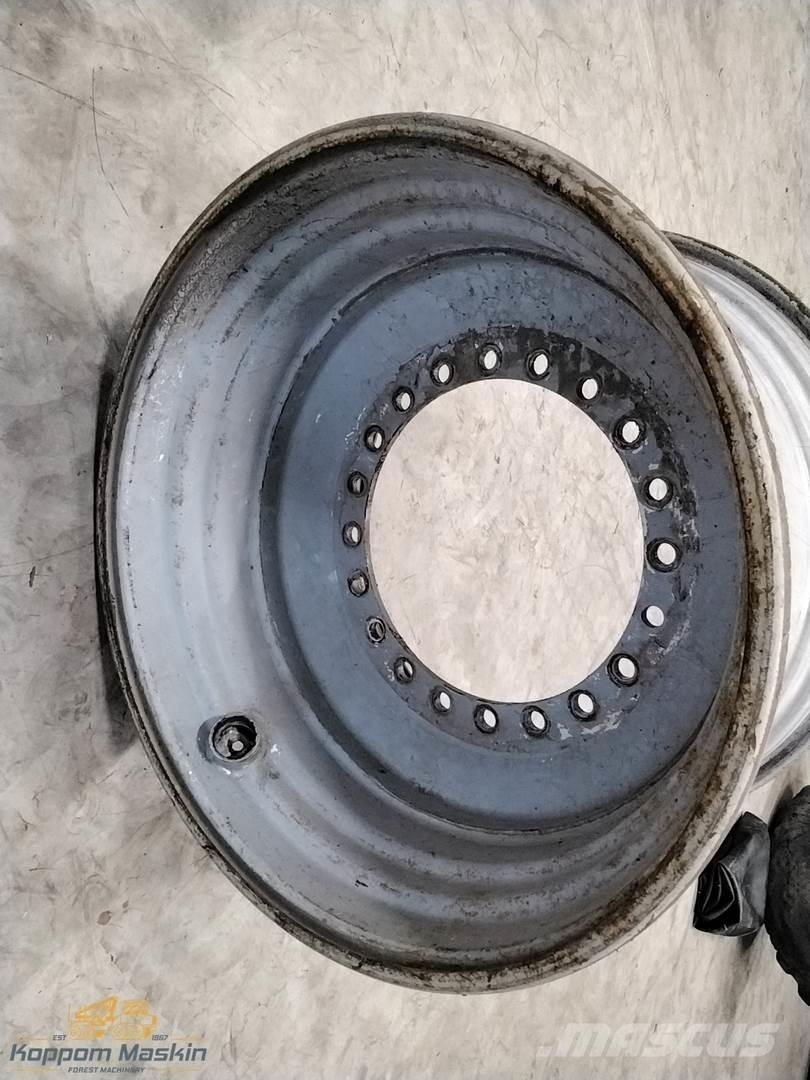 Valmet 941 20x34 Gume, točkovi i felne