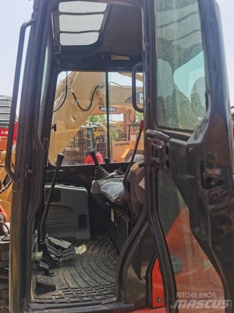 Kubota KX 155 Bageri guseničari