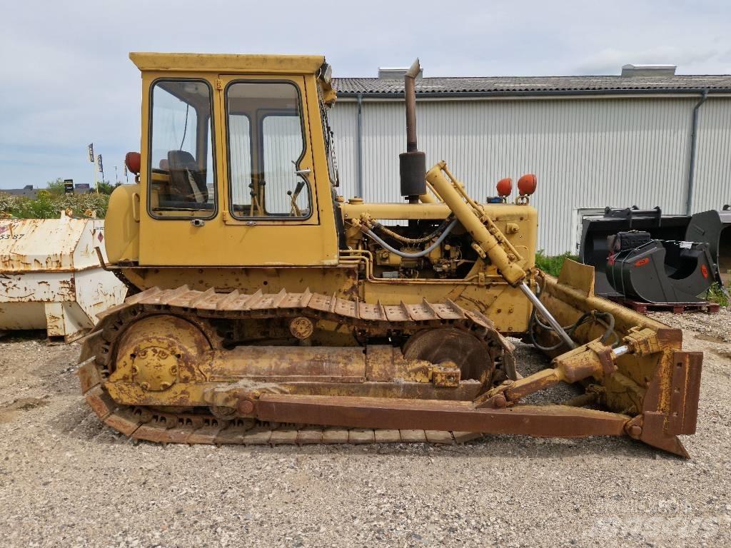 CAT D 4 D Buldožeri guseničari