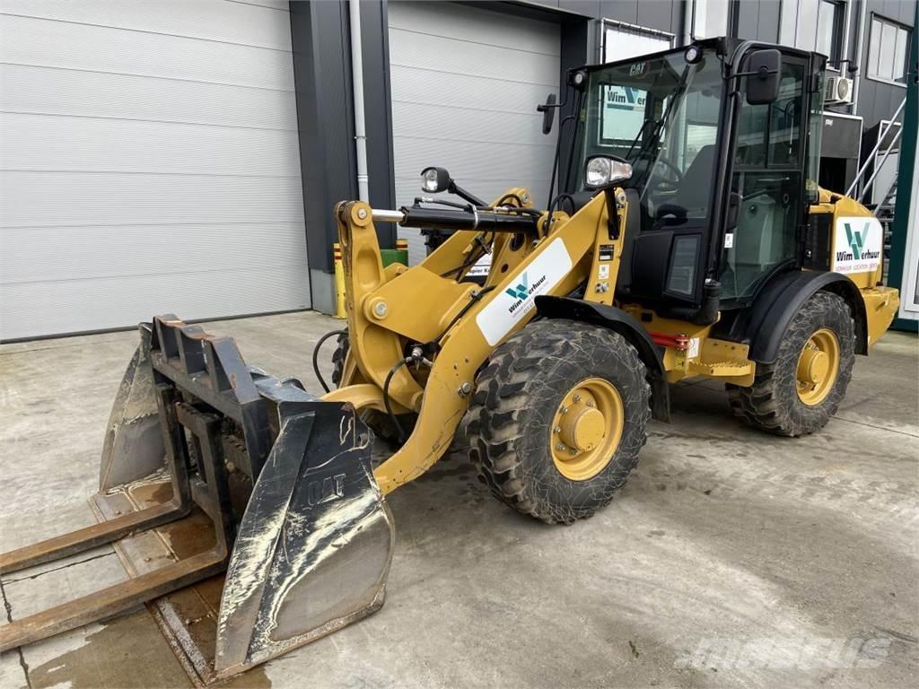 CAT 906M (7164) Višenamenski utovarivači