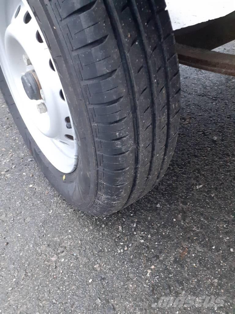 Muuli 1500L Auto prikolice