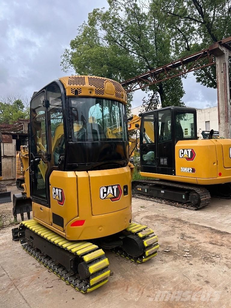 CAT 302 Mini bageri < 7t