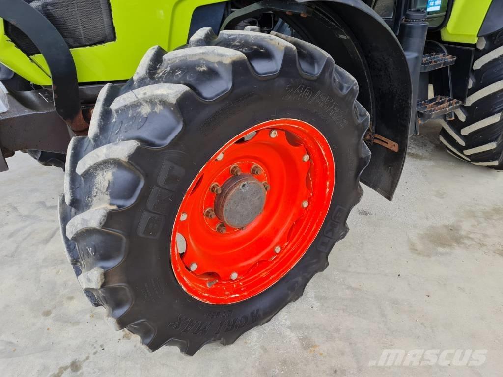 CLAAS Arion 410 Traktori