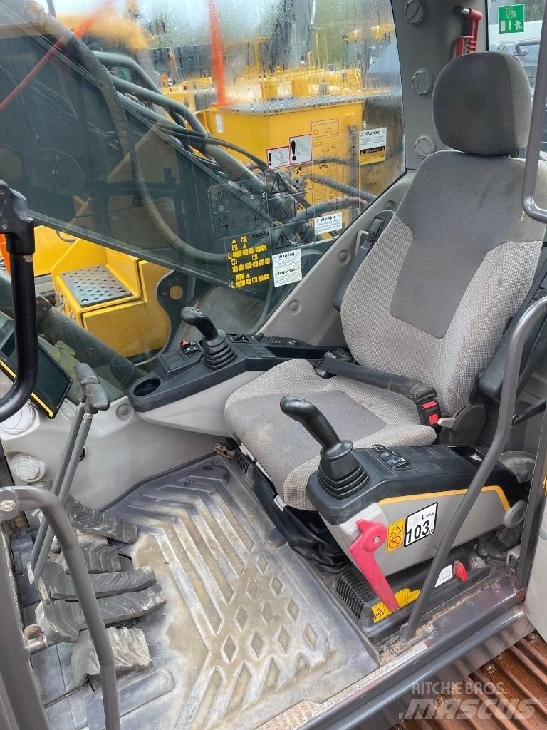 Volvo EC250EL Bageri guseničari