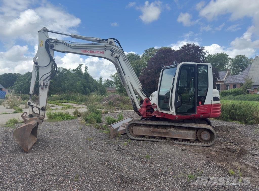 Takeuchi TB 285 Midi bageri 7t – 12t