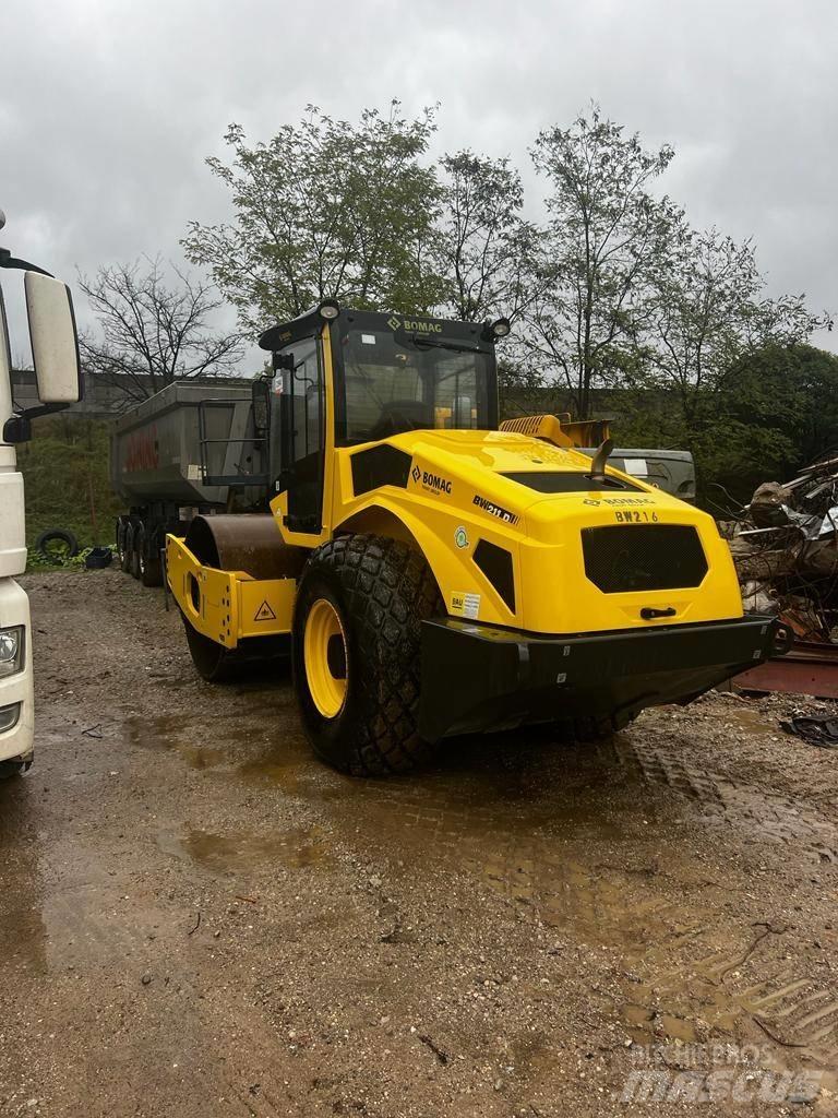 Bomag BW211 D5 Valjci sa jednim bubnjem