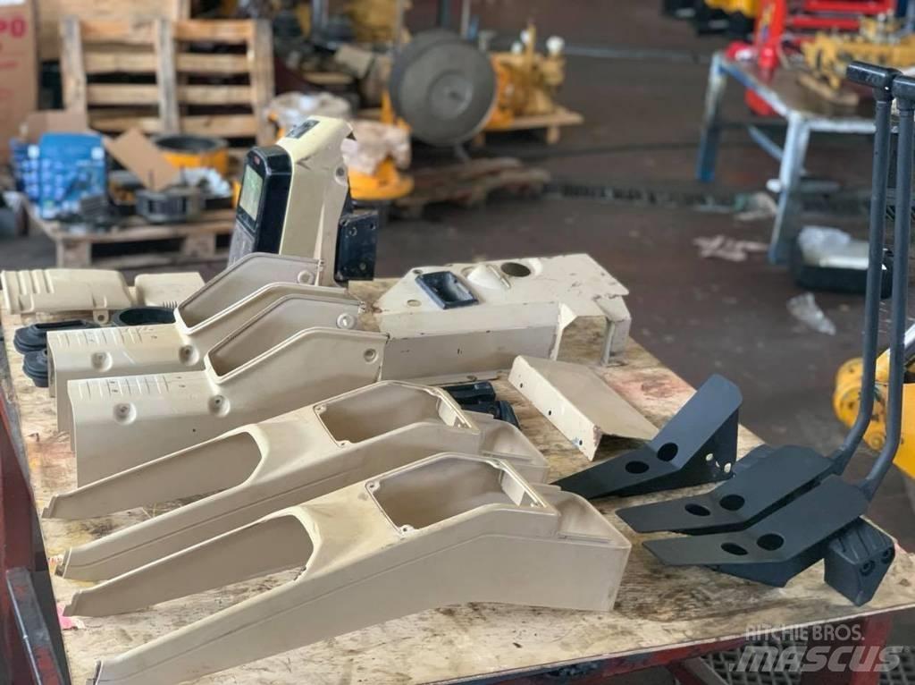 CAT 375 Kabine i unutrašnjost
