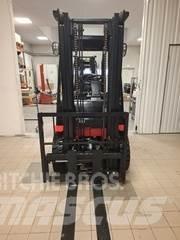 Manitou MI25D Vanterenski viljuškar