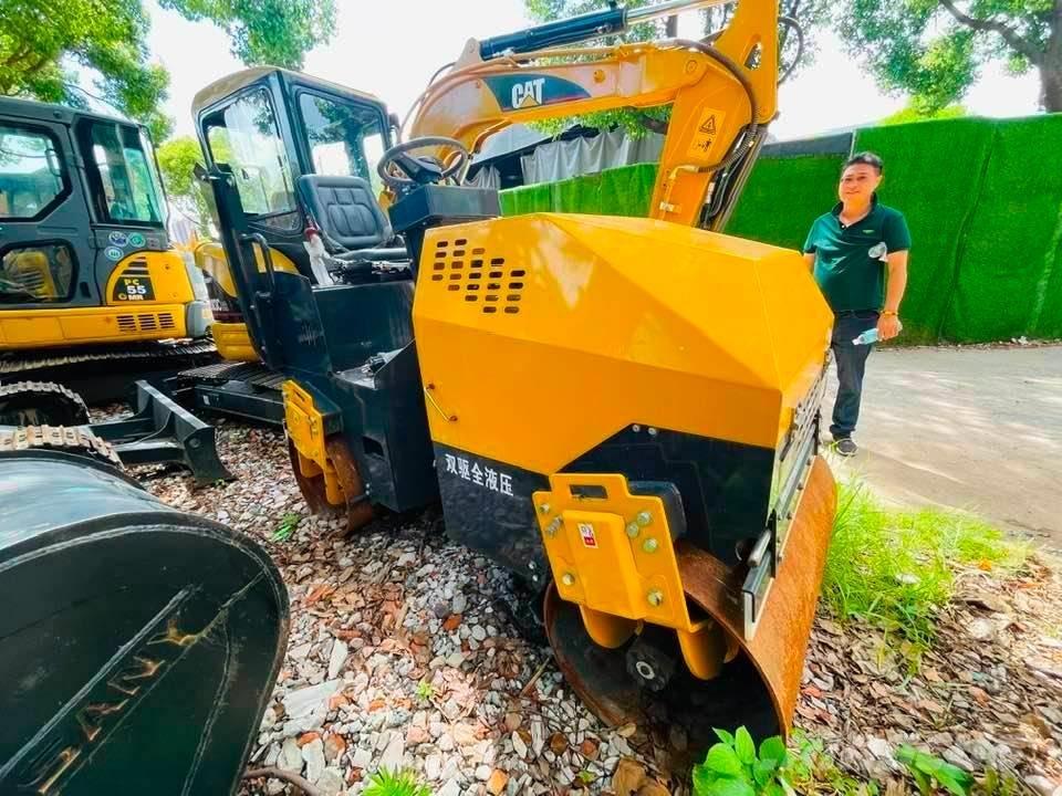 CAT 303 Mini bageri < 7t