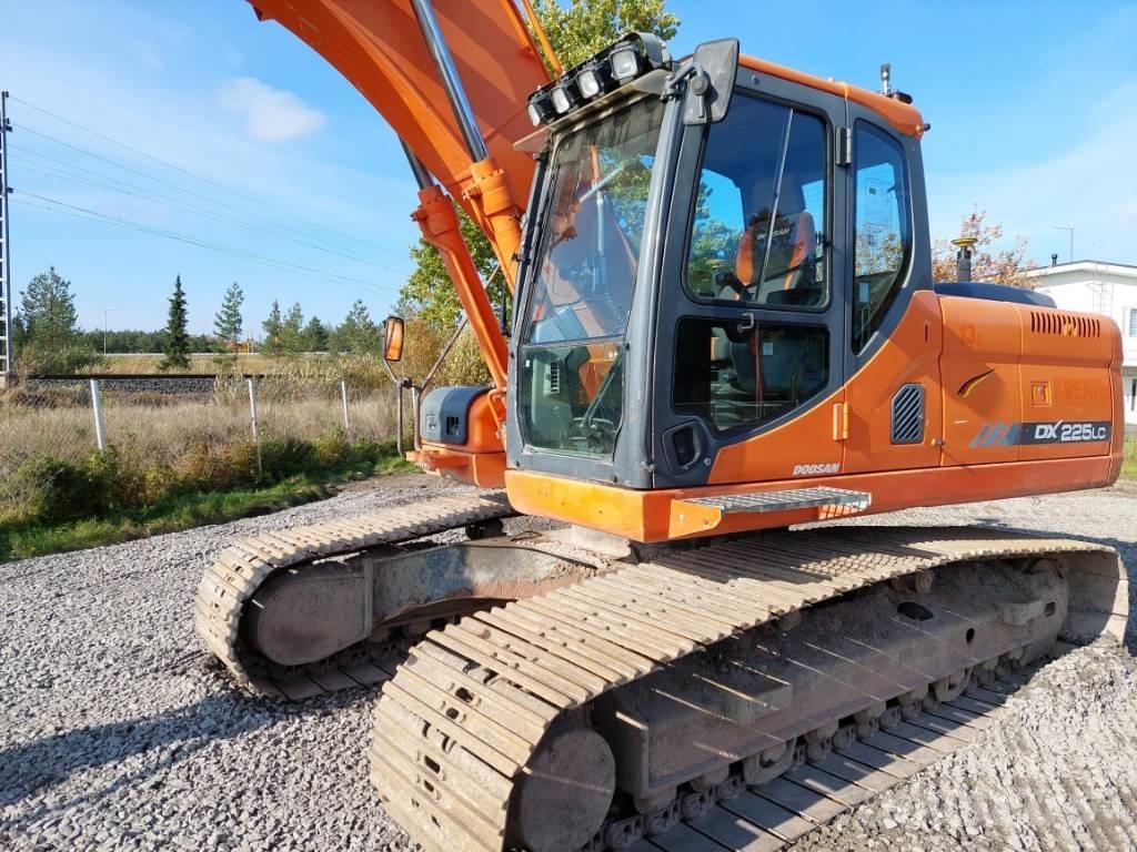 Doosan DX 225 LC Bageri guseničari