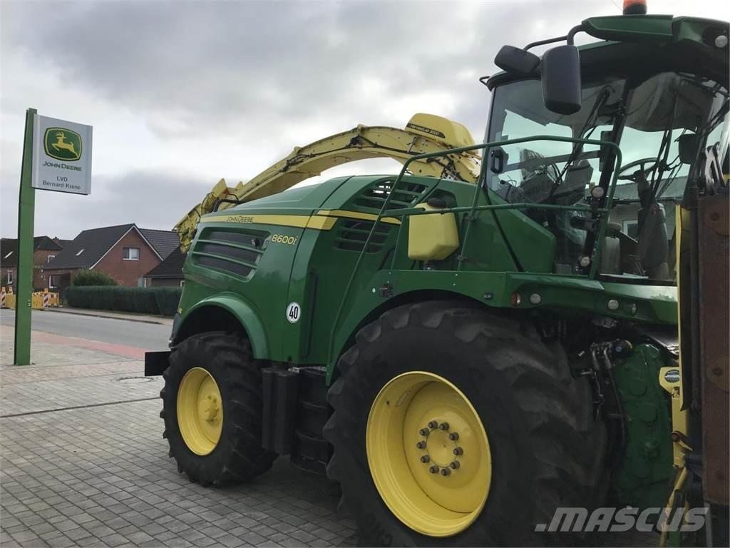 John Deere 8600 Mašine za stočnu hranu sa sopstvenim pogonom