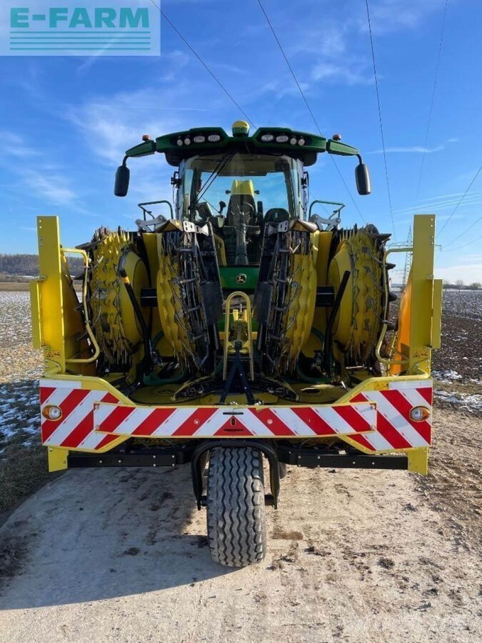John Deere 8700i Mašine za stočnu hranu sa sopstvenim pogonom