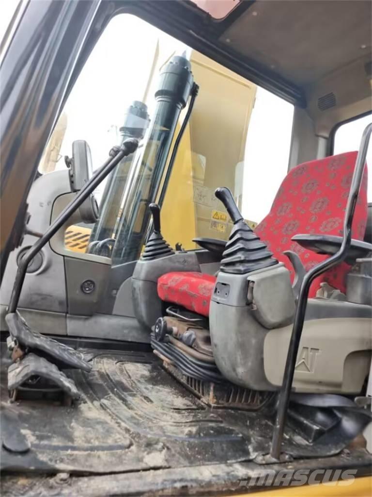 CAT 323 GC Bageri guseničari