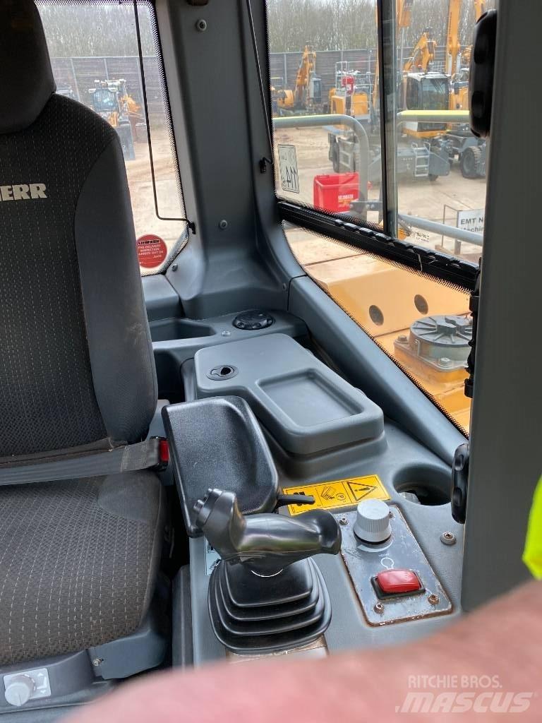 Liebherr PR 766 Buldožeri guseničari
