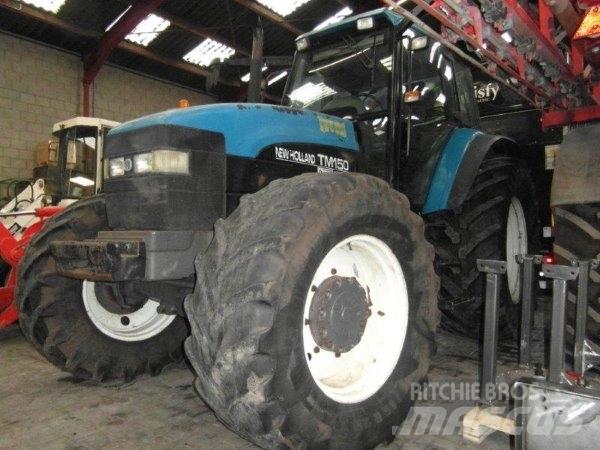 New Holland TM 150 Traktori