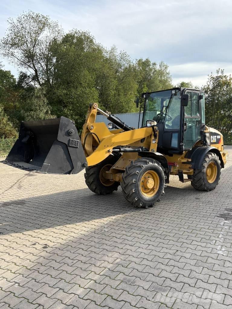 CAT 908M Utovarivači na točkove