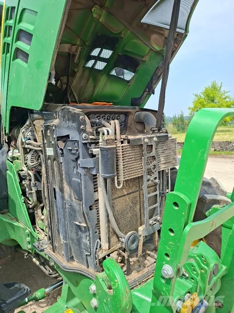 John Deere 6110M Traktori