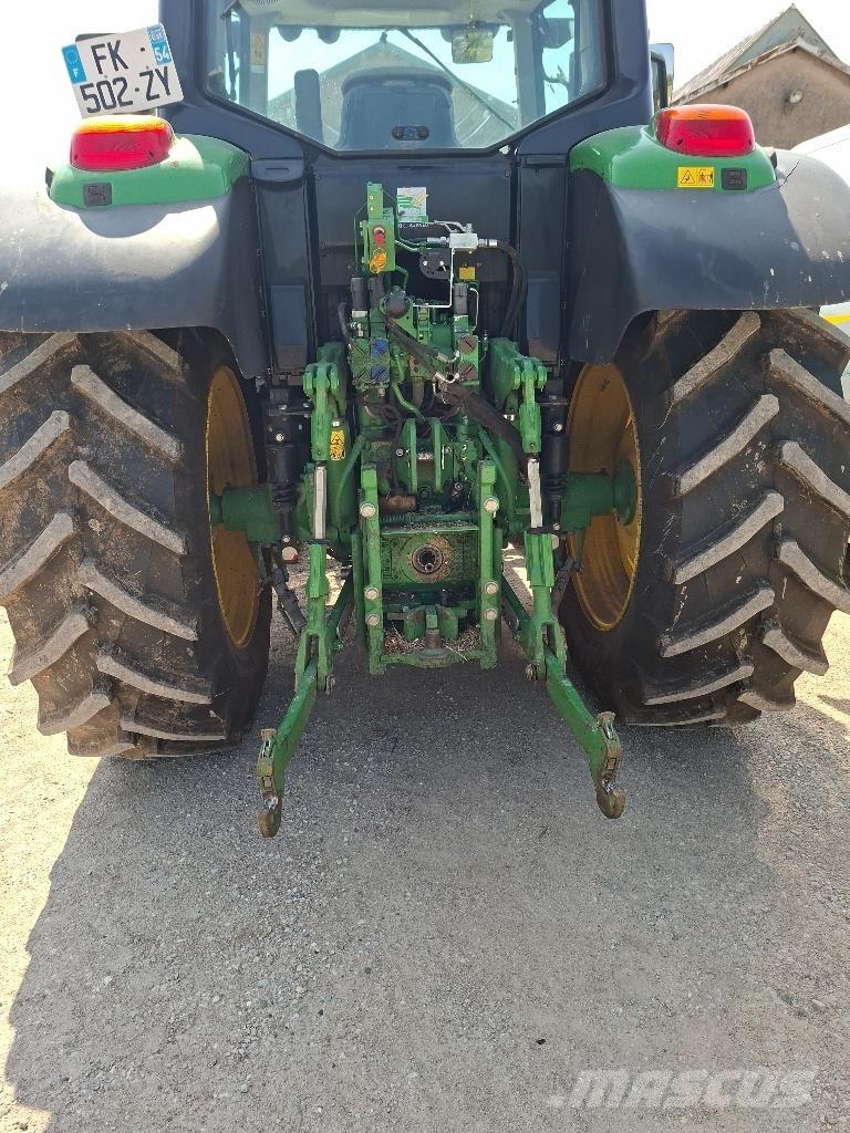 John Deere 6110M Traktori