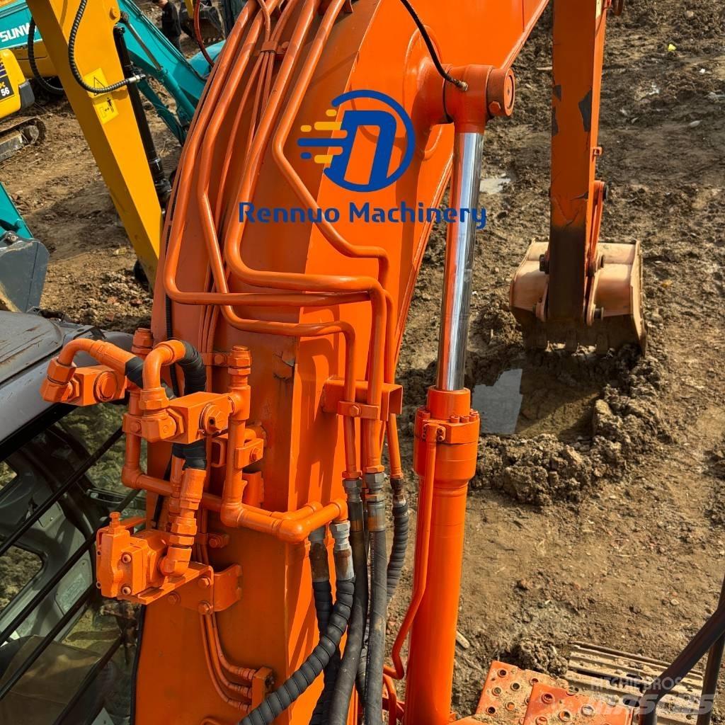 Hitachi ZX 135 US Bageri guseničari