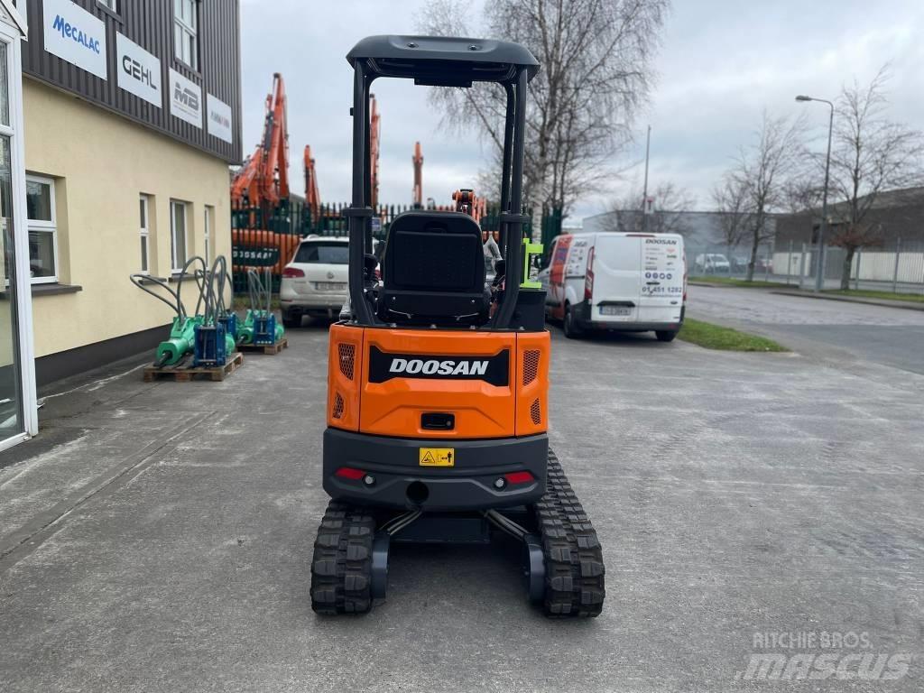 Develon DX 20 Z-7 Mini bageri < 7t