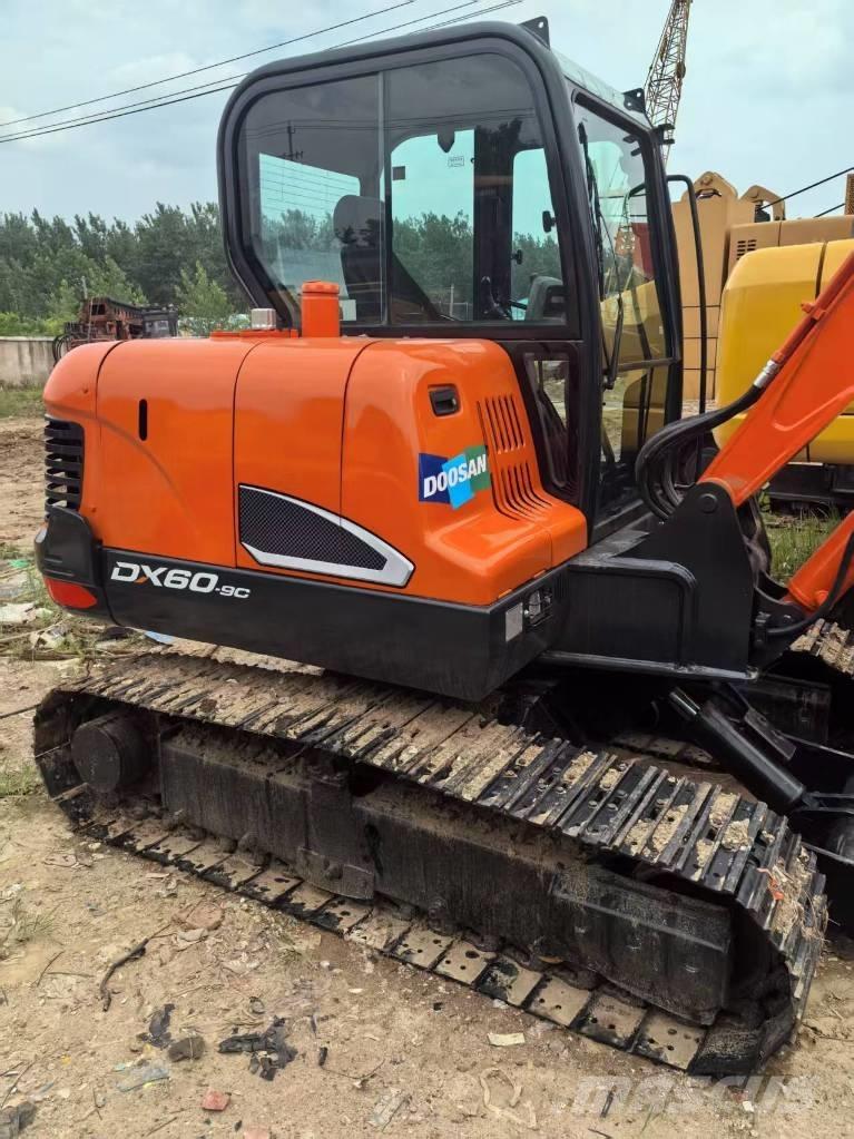 Doosan DX 60 Bageri guseničari