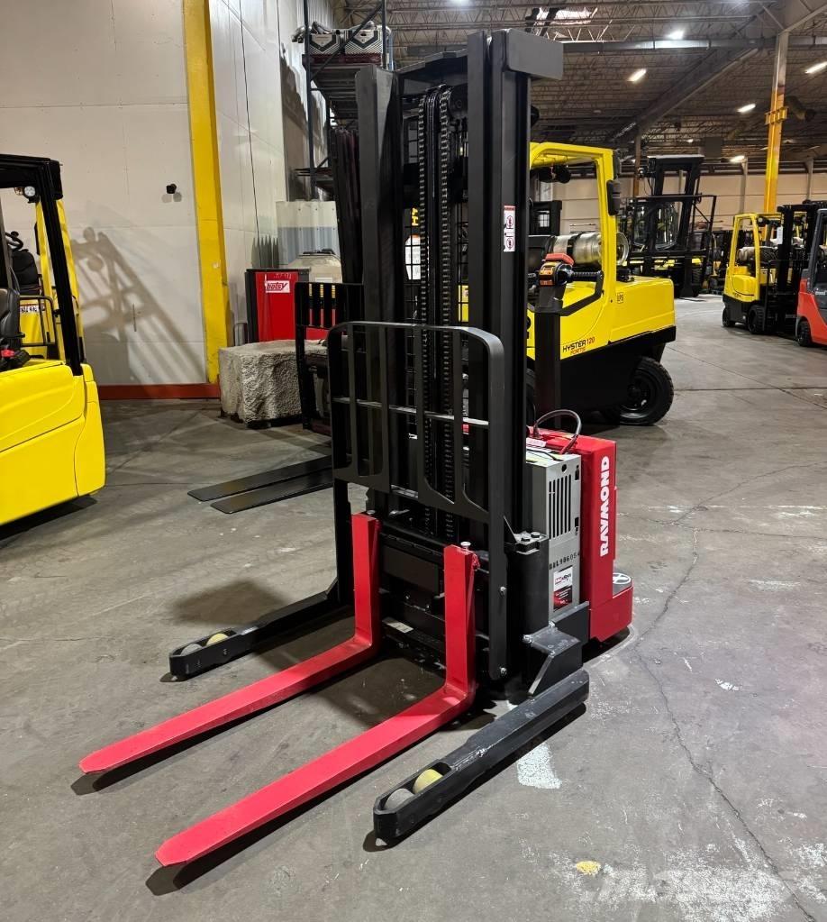 Raymond RSS40 Samopogonski ručni viljuškari