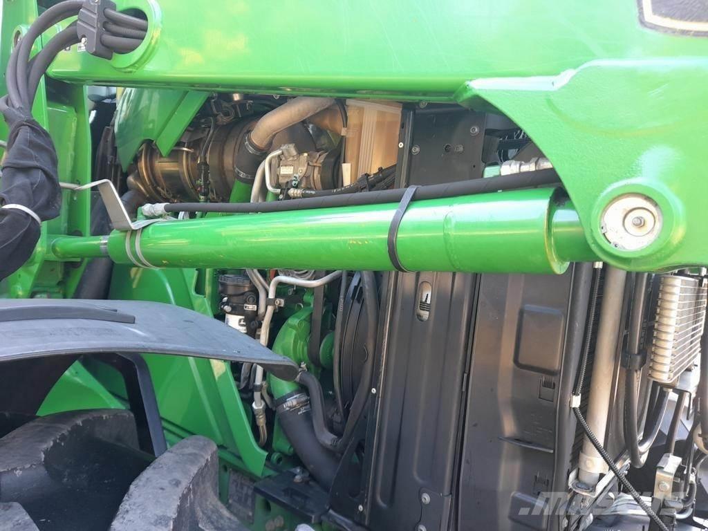 John Deere 6150M Traktori