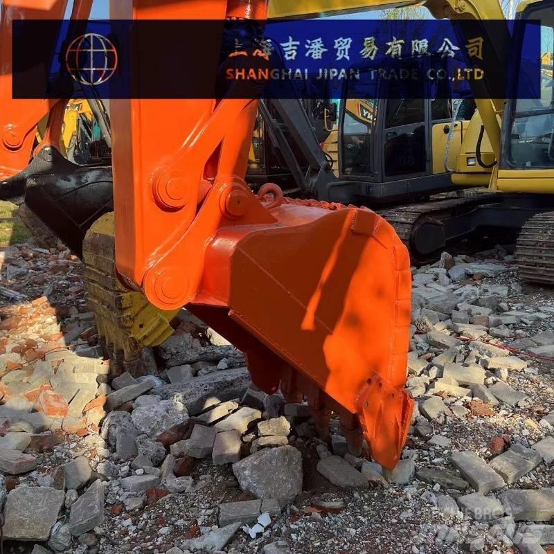 Hitachi ZX 135 Bageri guseničari