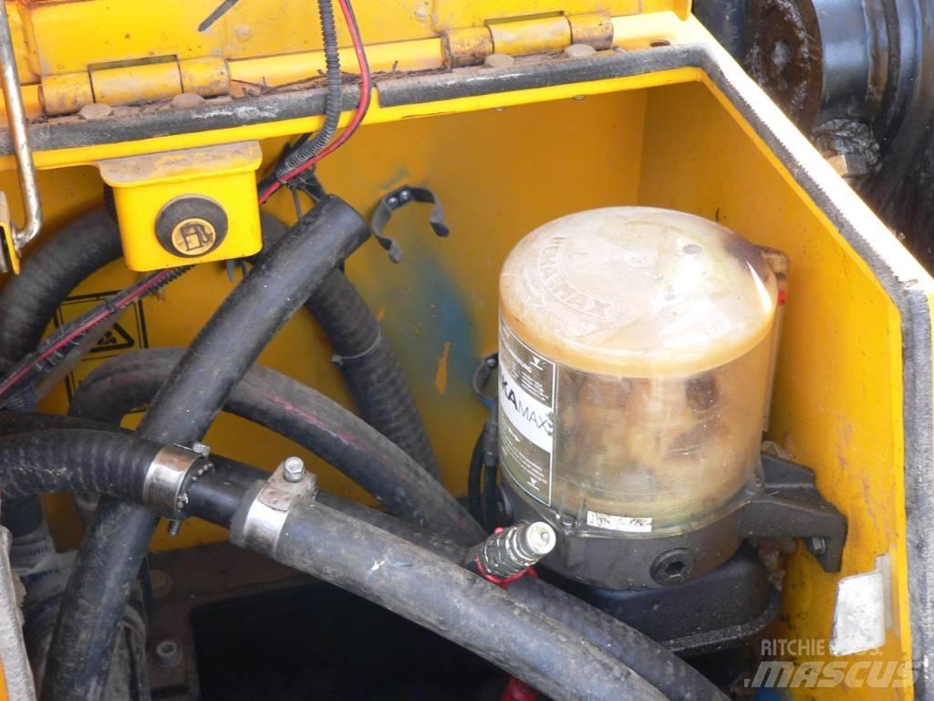 JCB JS 131LC+ Bageri guseničari