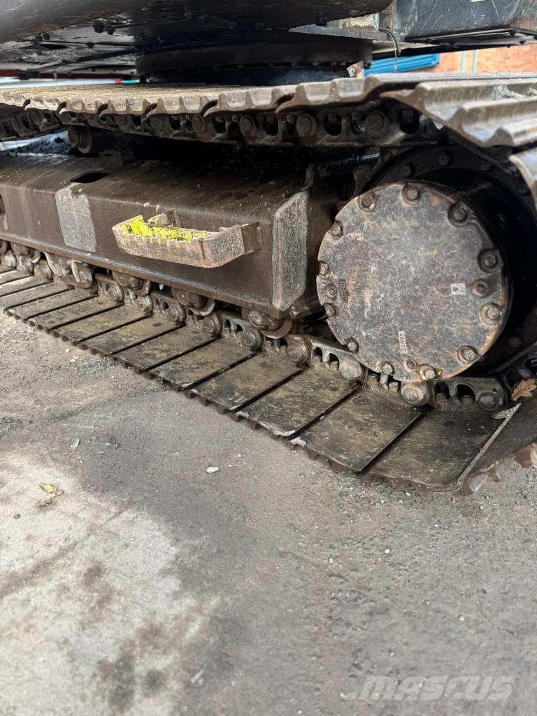 Hitachi ZX 135 US Bageri guseničari