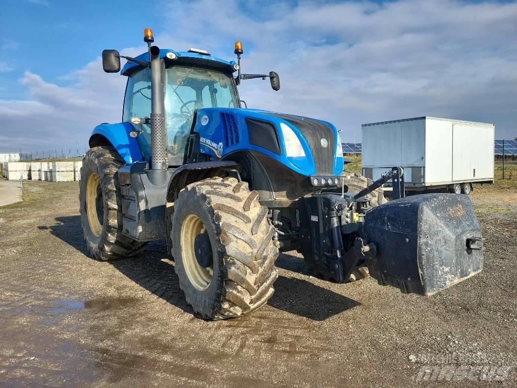 New Holland T 8.360 Traktori