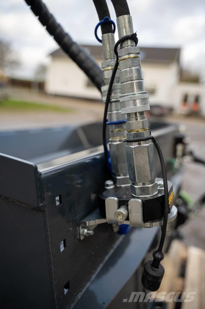 Avant Saltspreder Ostale industrijske mašine