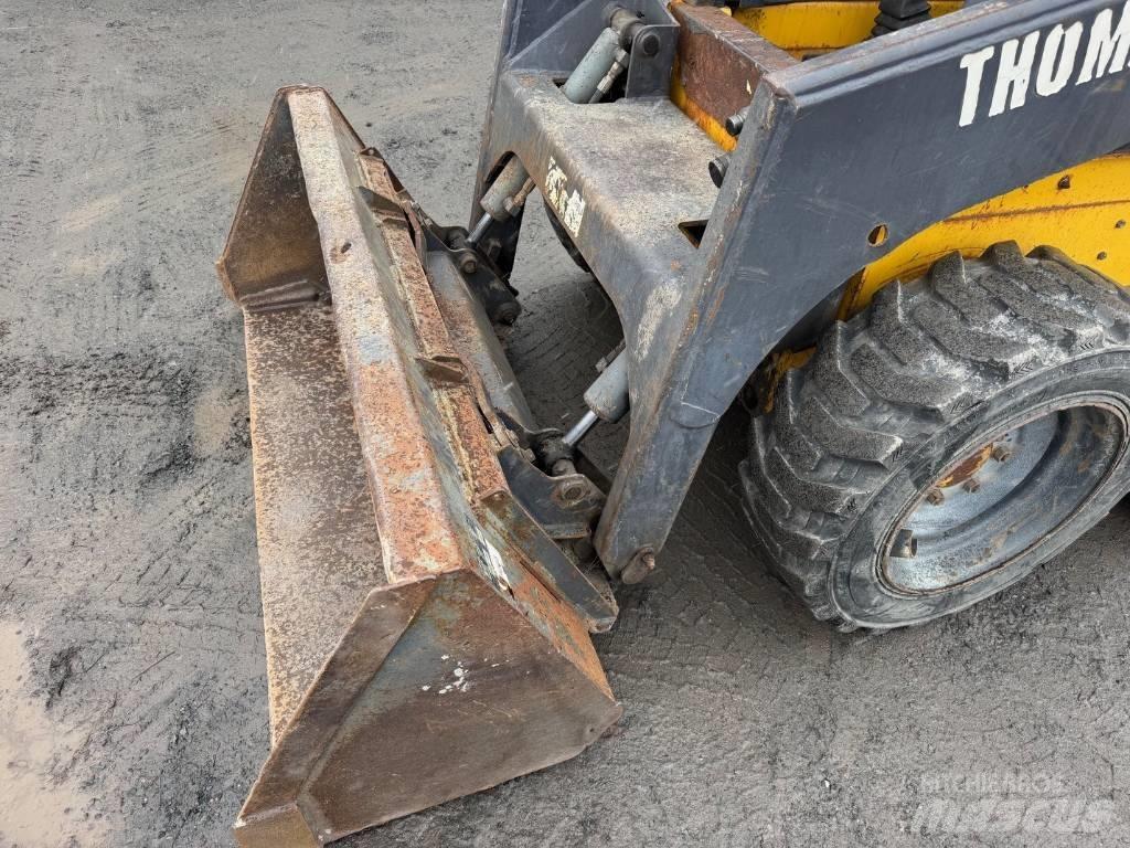 Thomas T137 Skid steer mini utovarivači