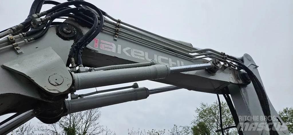 Takeuchi TB 175W Midi bageri 7t – 12t