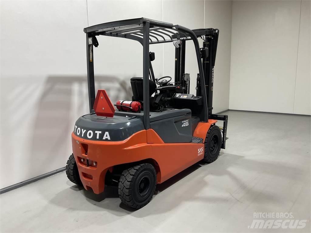 Toyota 8FBMT45 Električni viljuškari